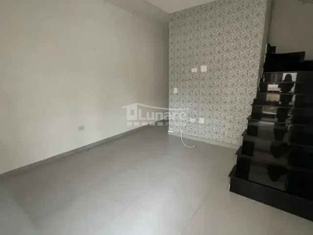 Sobrado 2 quartos e 1 banheiro, à venda, no bairro Vila São Paulo em Mogi das Cruzes