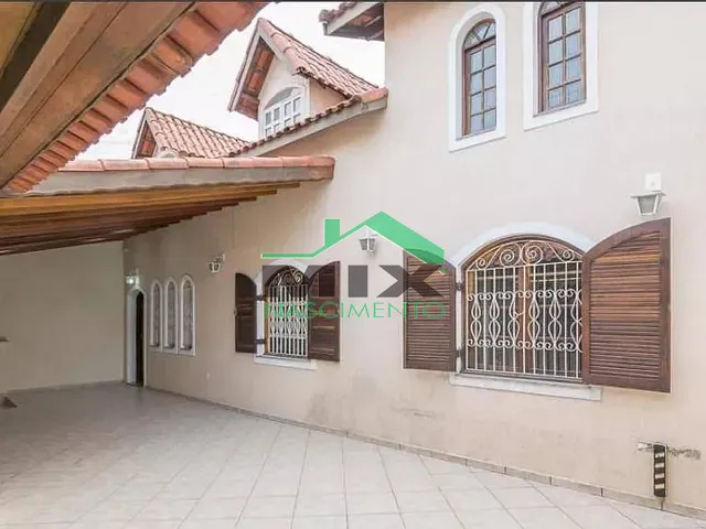 Sobrado com 150m² 4 quartos e 2 banheiros, à venda, no bairro Vila Scarpelli em Santo André