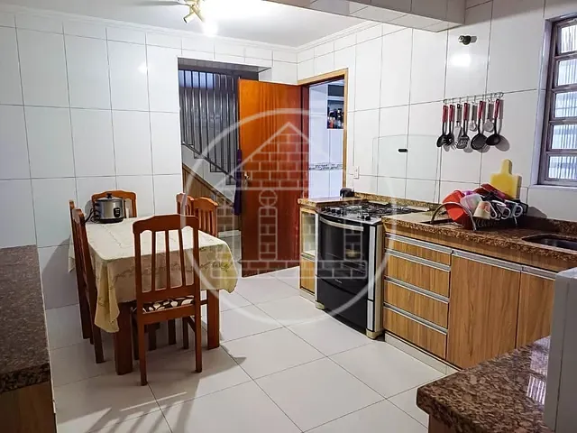 Sobrado com 250m² 3 quartos e 2 banheiros, à venda, no bairro Cidade Dutra em São Paulo