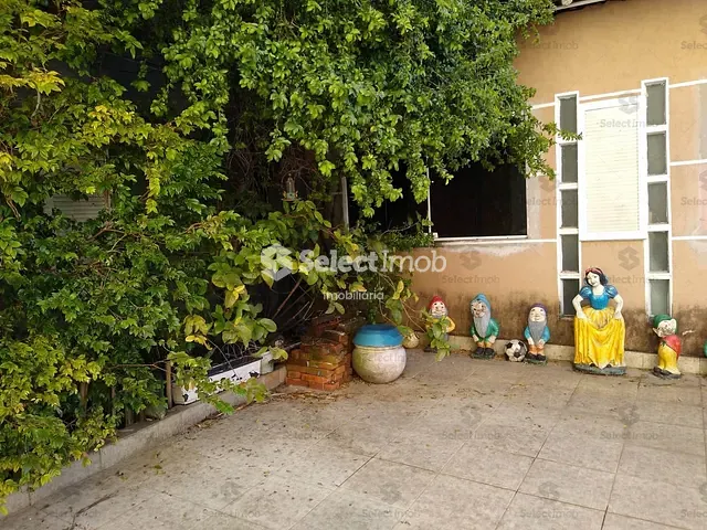 Sobrado com 350m² 4 quartos e 3 banheiros, à venda, no bairro Jardim Zaira em Mauá