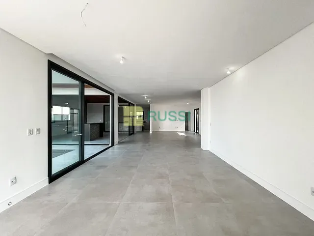 Sobrado com 460m² 5 quartos e 7 banheiros, à venda, no bairro Condomínio Residencial Alphaville I em São José dos Campos