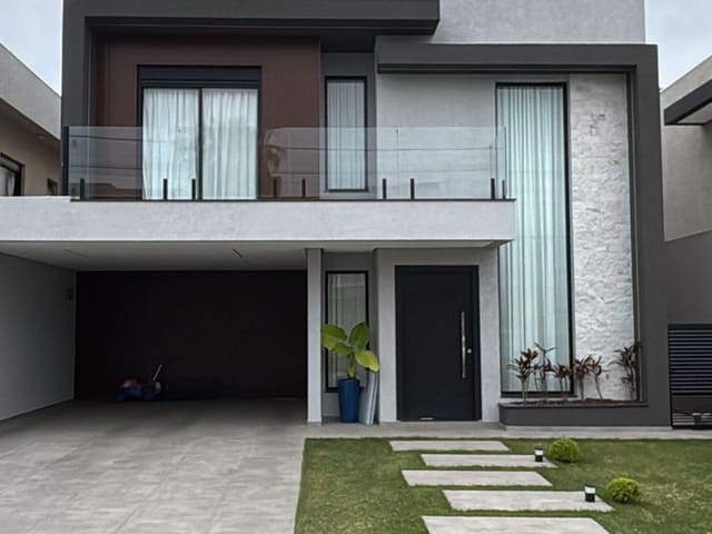 Sobrado Alto Padrão à Venda – 4 Dormitórios, Área Gourmet e Mobiliado no Condomínio Fontana di Trevi