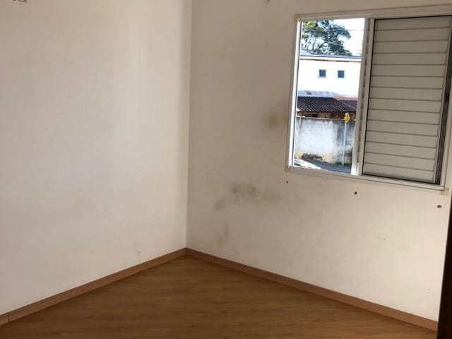 Sobrado com 45m² 2 quartos e 1 banheiro, para alugar, no bairro Jardim Isis em Cotia