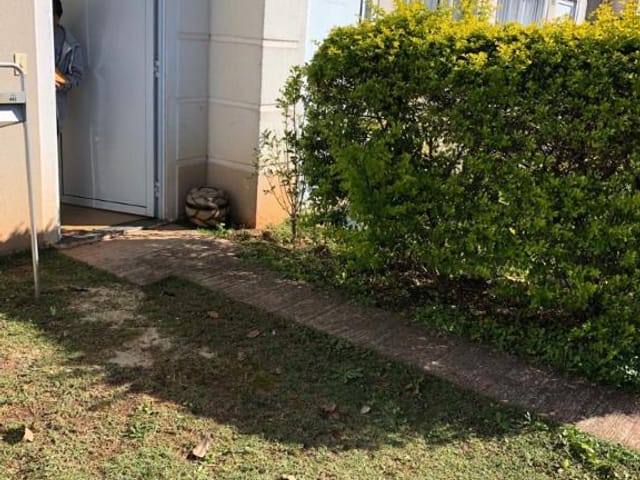 Sobrado com 45m² 2 quartos e 1 banheiro, para alugar, no bairro Jardim Isis em Cotia