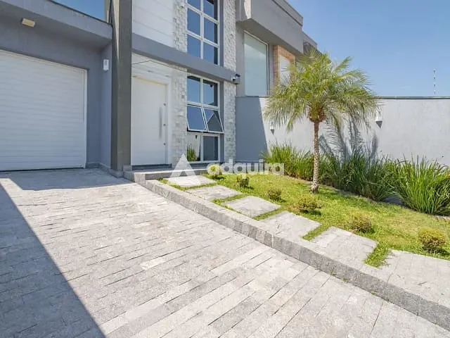 Sobrado com 288m² 3 quartos e 3 banheiros, à venda, no bairro Jardim Carvalho em Ponta Grossa
