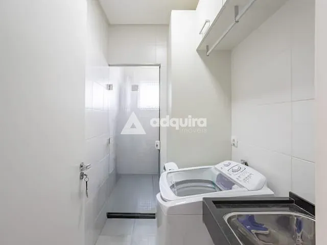 Sobrado com 288m² 3 quartos e 3 banheiros, à venda, no bairro Jardim Carvalho em Ponta Grossa