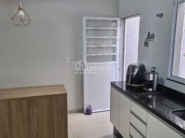 Sobrado 2 quartos e 2 banheiros, à venda, no bairro Jardim Santos Dumont I em Mogi das Cruzes