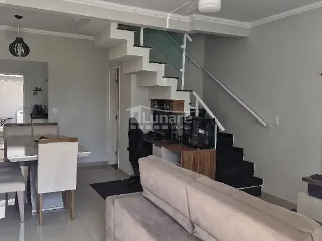 Sobrado 2 quartos e 2 banheiros, à venda, no bairro Jardim Santos Dumont I em Mogi das Cruzes