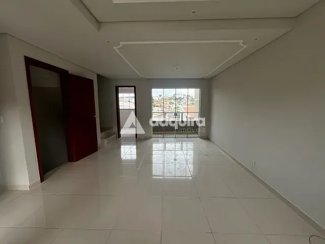 Sobrado 3 quartos e 2 banheiros, para alugar, no bairro Orfãs em Ponta Grossa