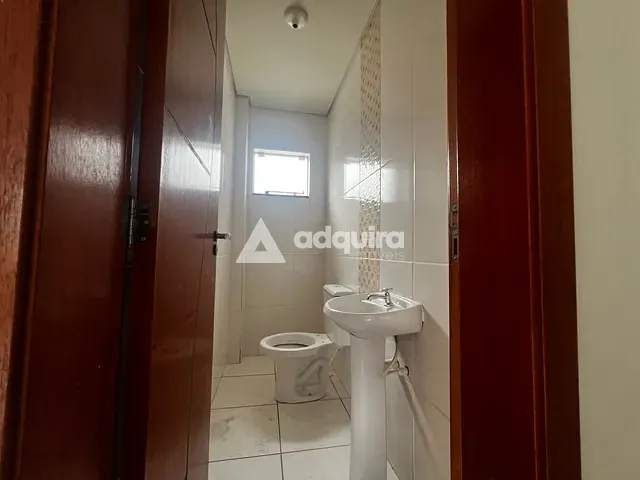 Sobrado 3 quartos e 2 banheiros, para alugar, no bairro Orfãs em Ponta Grossa