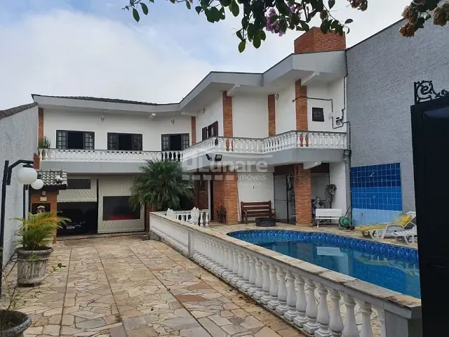 Sobrado com 500m² 4 quartos e 4 banheiros, à venda, no bairro Mogi Moderno em Mogi das Cruzes