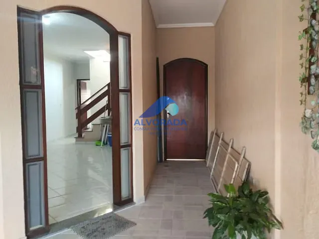 Sobrado com 125m² 3 quartos e 3 banheiros, à venda, no bairro Jardim Satélite em São José dos Campos