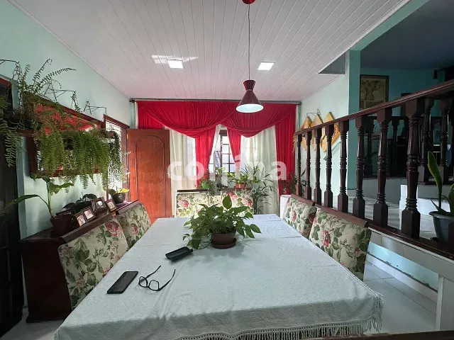 Sobrado 3 quartos e 3 banheiros, à venda, no bairro Jardim Bom Pastor em Carapicuíba