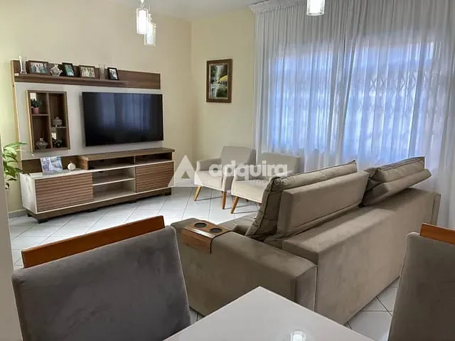 Sobrado com 176m² 3 quartos e 2 banheiros, à venda, no bairro Estrela em Ponta Grossa