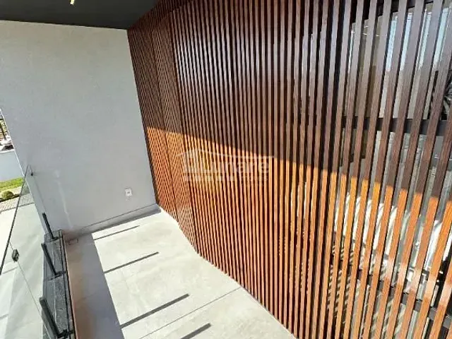 Sobrado com 324m² 3 quartos e 4 banheiros, à venda, no bairro Cézar de Souza em Mogi das Cruzes