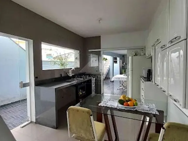 Sobrado com 138m² 2 quartos e 3 banheiros, à venda, no bairro Jardim Guapituba em Mauá