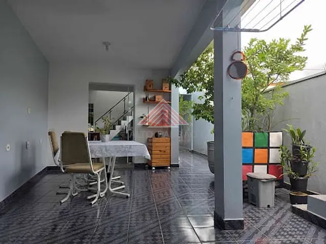 Sobrado com 138m² 2 quartos e 3 banheiros, à venda, no bairro Jardim Guapituba em Mauá