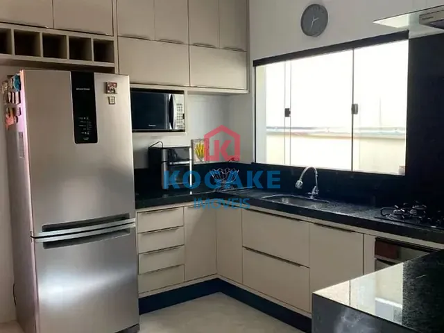 Sobrado com 125m² 3 quartos e 4 banheiros, à venda, no bairro Jardim das Indústrias em São José dos Campos