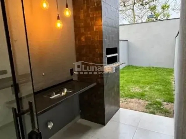 Sobrado 3 quartos e 2 banheiros, à venda, no bairro Jardim Aeroporto I em Mogi das Cruzes