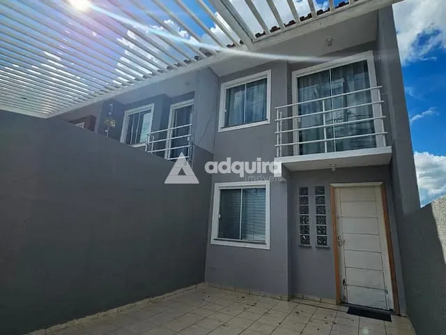 Sobrado 2 quartos e 1 banheiro, para alugar, no bairro Uvaranas em Ponta Grossa