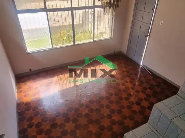 Sobrado com 250m² 3 quartos e 2 banheiros, para alugar, no bairro Utinga em Santo André