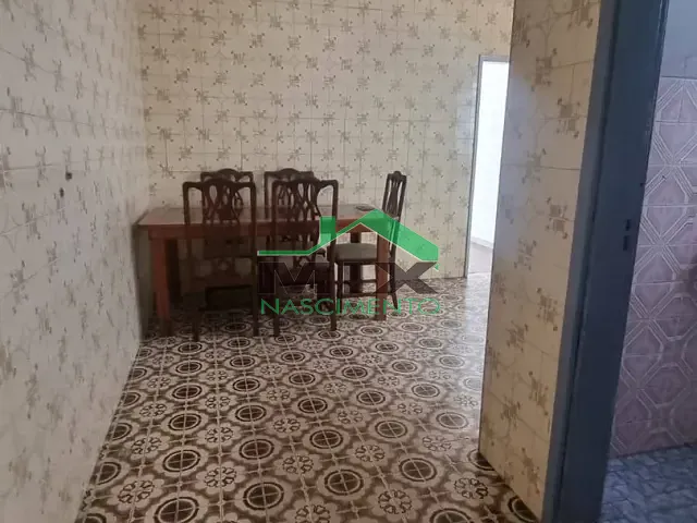 Sobrado com 250m² 3 quartos e 2 banheiros, para alugar, no bairro Utinga em Santo André