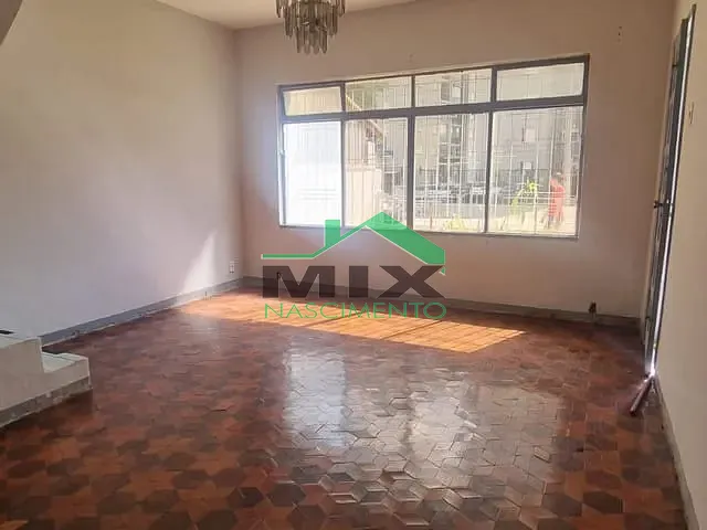 Sobrado com 250m² 3 quartos e 2 banheiros, para alugar, no bairro Utinga em Santo André