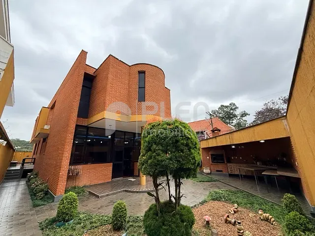 Sobrado 3 quartos e 5 banheiros, à venda, no bairro Barro Branco (Zona Norte) em São Paulo