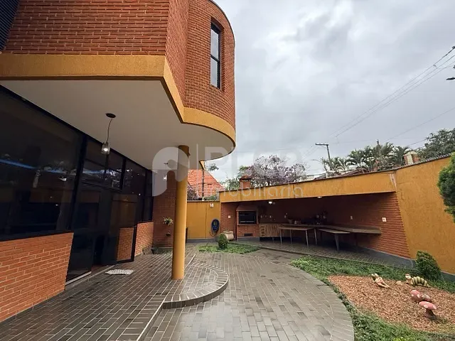 Sobrado 3 quartos e 5 banheiros, à venda, no bairro Barro Branco (Zona Norte) em São Paulo