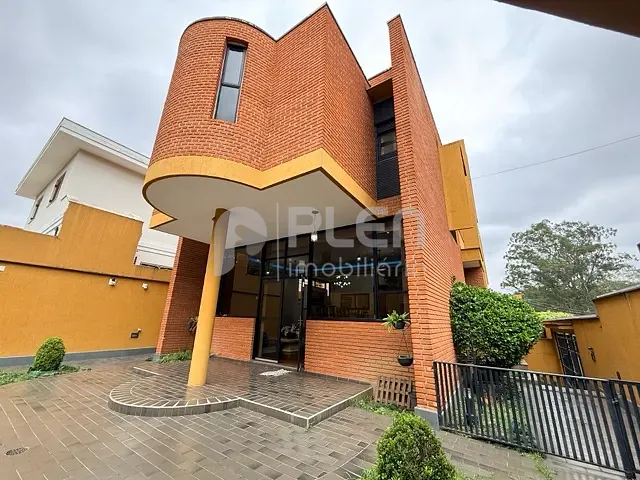 Sobrado 3 quartos e 5 banheiros, à venda, no bairro Barro Branco (Zona Norte) em São Paulo