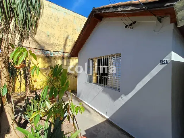 Sobrado 3 quartos e 1 banheiro, para alugar, no bairro Centro em Carapicuíba
