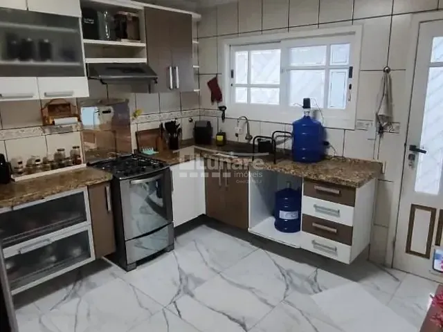 Sobrado com 125m² 3 quartos e 2 banheiros, à venda, no bairro Chácara das Flores em Mogi das Cruzes