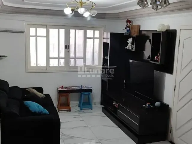 Sobrado com 125m² 3 quartos e 2 banheiros, à venda, no bairro Chácara das Flores em Mogi das Cruzes