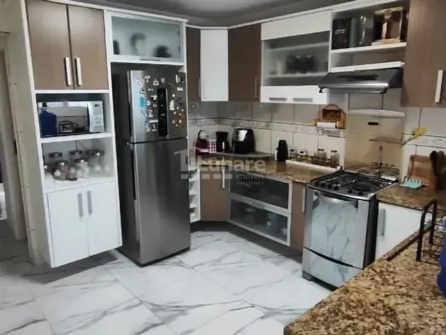 Sobrado com 125m² 3 quartos e 2 banheiros, à venda, no bairro Chácara das Flores em Mogi das Cruzes