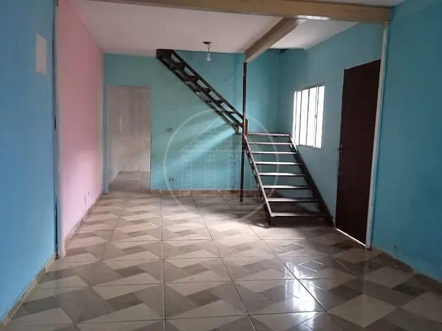 Sobrado com 180m² 3 quartos e 3 banheiros, à venda, no bairro Jardim Santa Fé (Zona Sul) em São Paulo