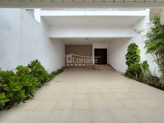 Sobrado com 150m² 4 quartos e 1 banheiro, à venda, no bairro Alto Ipiranga em Mogi das Cruzes