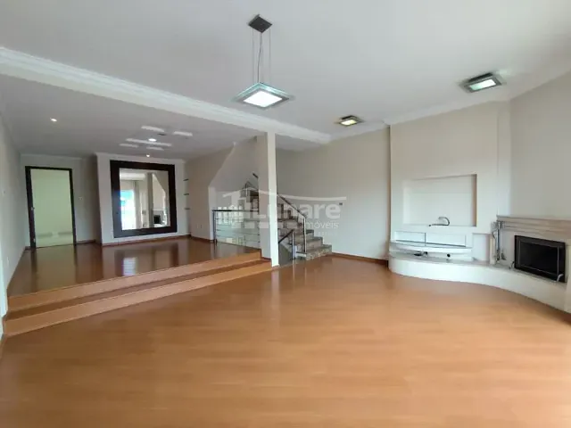Sobrado com 150m² 4 quartos e 1 banheiro, à venda, no bairro Alto Ipiranga em Mogi das Cruzes