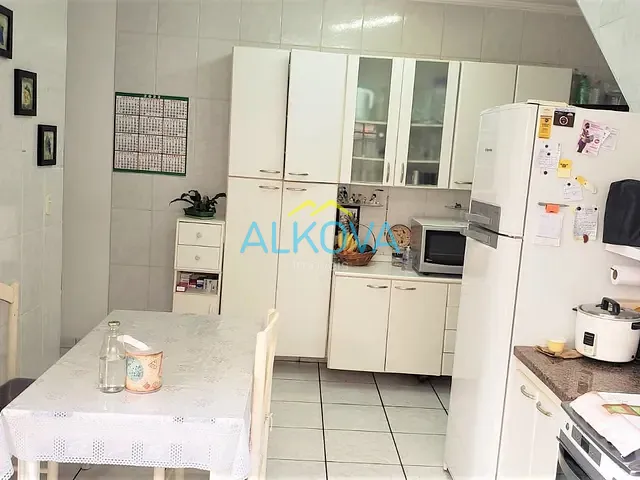 Sobrado com 156m² 4 quartos e 3 banheiros, à venda, no bairro Bosque dos Eucaliptos em São José dos Campos