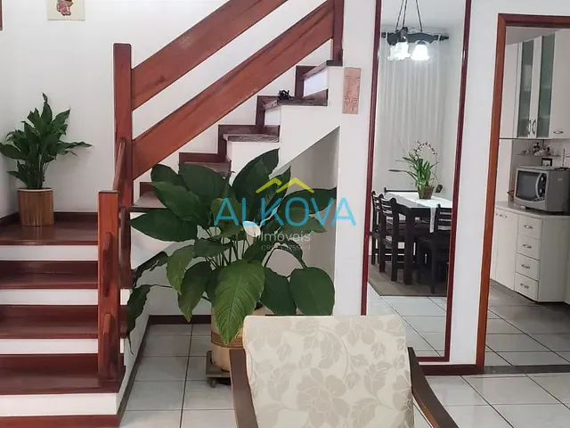 Sobrado com 156m² 4 quartos e 3 banheiros, à venda, no bairro Bosque dos Eucaliptos em São José dos Campos