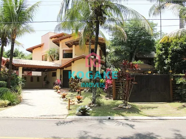 Sobrado com 903m² 5 quartos e 4 banheiros, à venda ou para alugar, no bairro Condomínio Village Taubaté em Taubaté