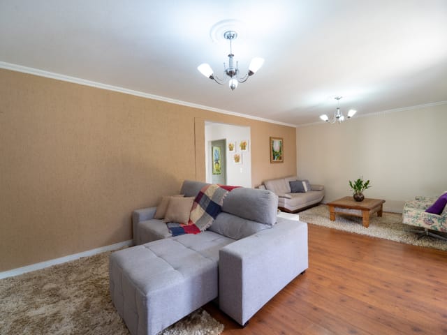 Foto do Sobrado - Sobrado para venda em Caxumbu com 3 quartos, sendo 1 suíte, 432m² | Lares e Andares Imóveis