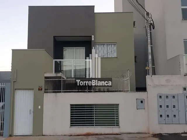Sobrado com 90m² 4 quartos e 2 banheiros, à venda, no bairro Uvaranas em Ponta Grossa