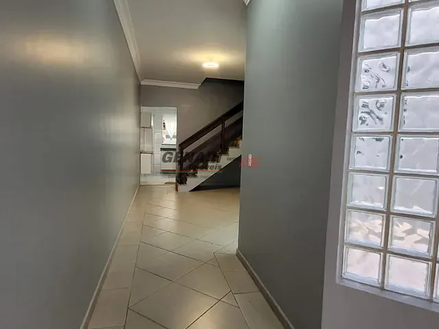 Sobrado com 200m² 3 quartos e 2 banheiros, para alugar, no bairro Cidade Nova I em Indaiatuba