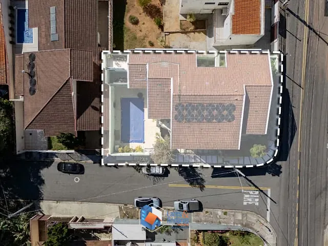 Sobrado com 376m² 4 quartos e 5 banheiros, à venda, no bairro Jardim Itália em Jundiaí