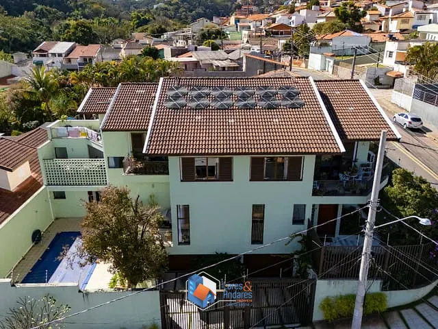 Sobrado com 376m² 4 quartos e 5 banheiros, à venda, no bairro Jardim Itália em Jundiaí