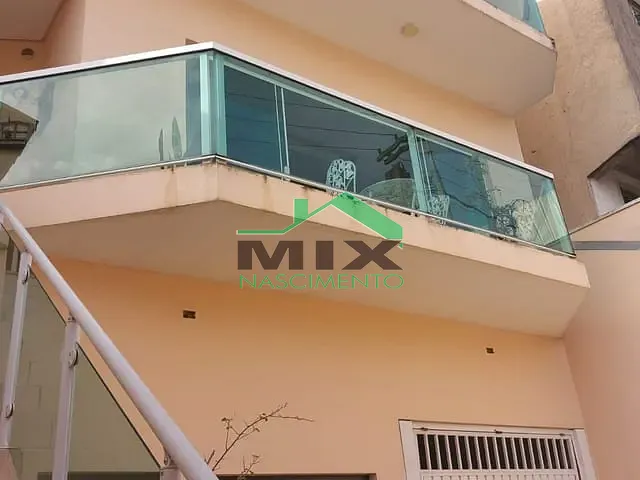 Sobrado com 132m² 3 quartos e 1 banheiro, à venda ou para alugar, no bairro Jordanópolis em São Bernardo do Campo