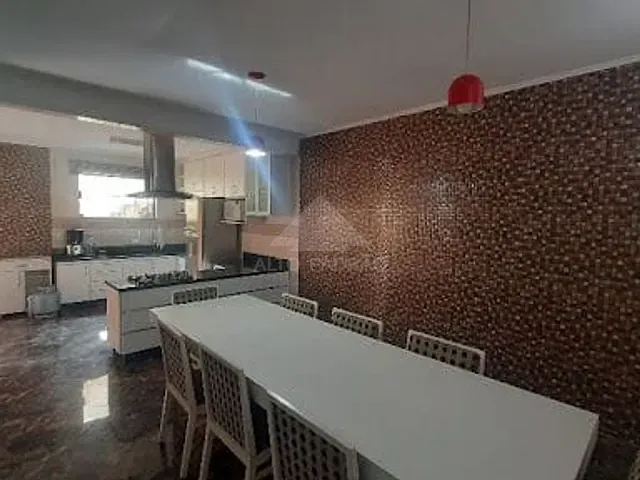 Sobrado com 250m² 6 quartos e 2 banheiros, à venda, no bairro Vila Dirce em Mauá