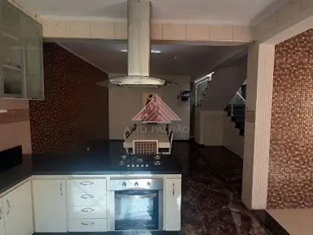 Sobrado com 250m² 6 quartos e 2 banheiros, à venda, no bairro Vila Dirce em Mauá