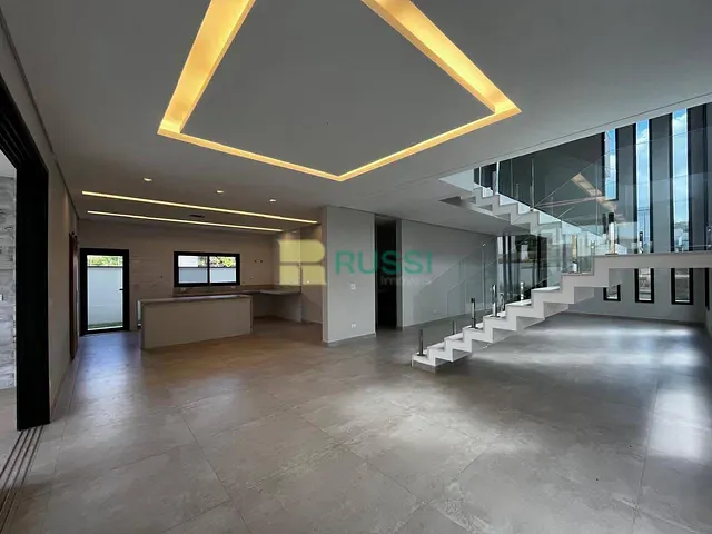 Sobrado com 450m² 5 quartos e 6 banheiros, à venda, no bairro Condomínio Residencial Alphaville II em São José dos Campos