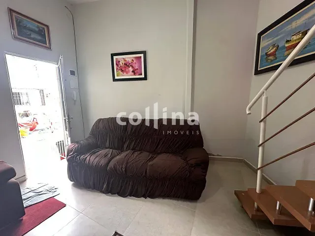 Sobrado 3 quartos e 2 banheiros, à venda, no bairro Cohab II em Carapicuíba